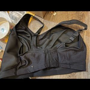 Glamorize Sport Bra Black size 44H BNIB